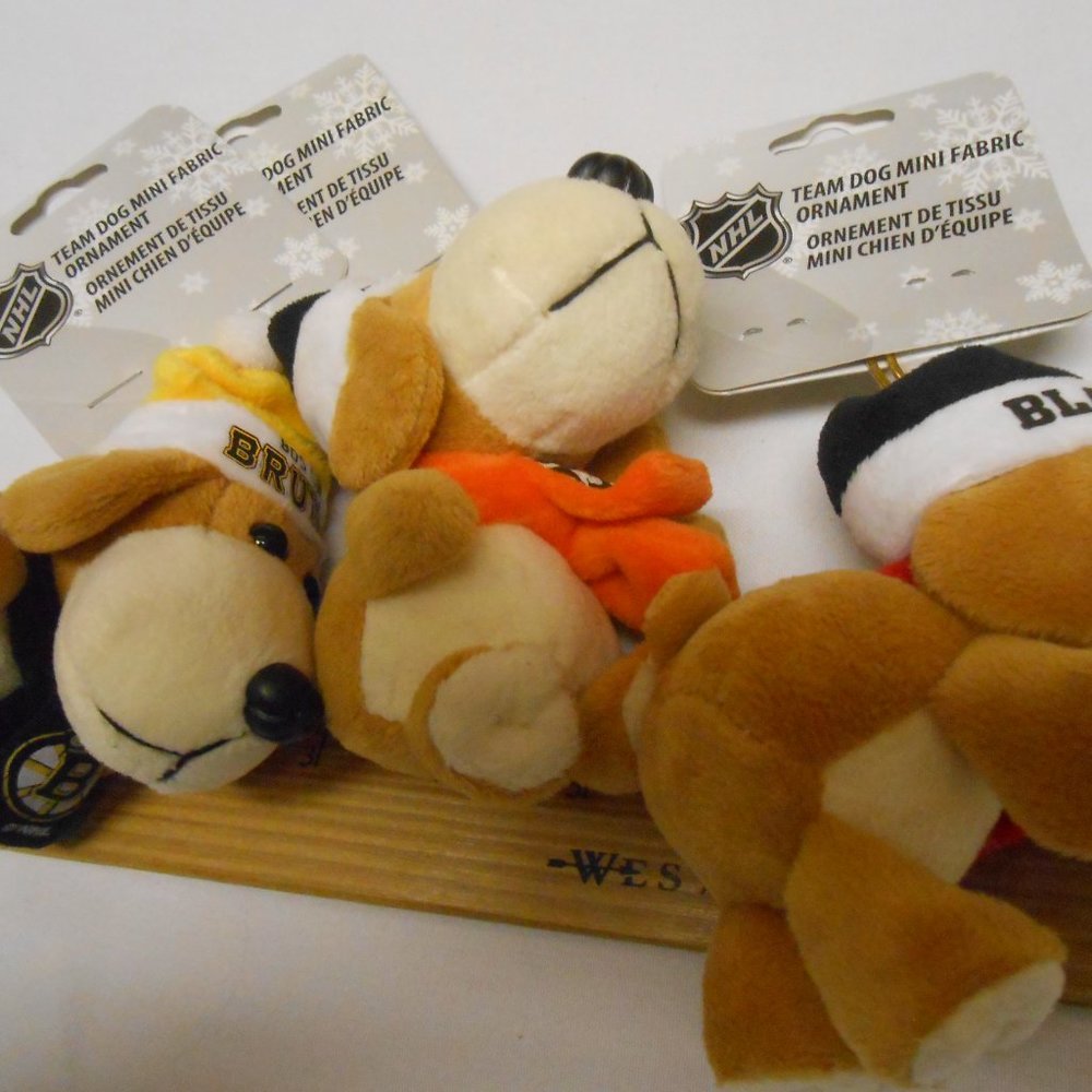 NEW 3 NHL Team Dog mini Fabric Plush Ornaments Blackhawks, Bruins, Flyers Hockey